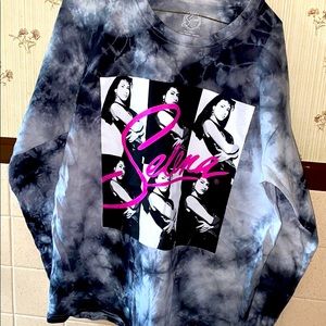cute cool and trendy Selena long sleeve tee!❤️